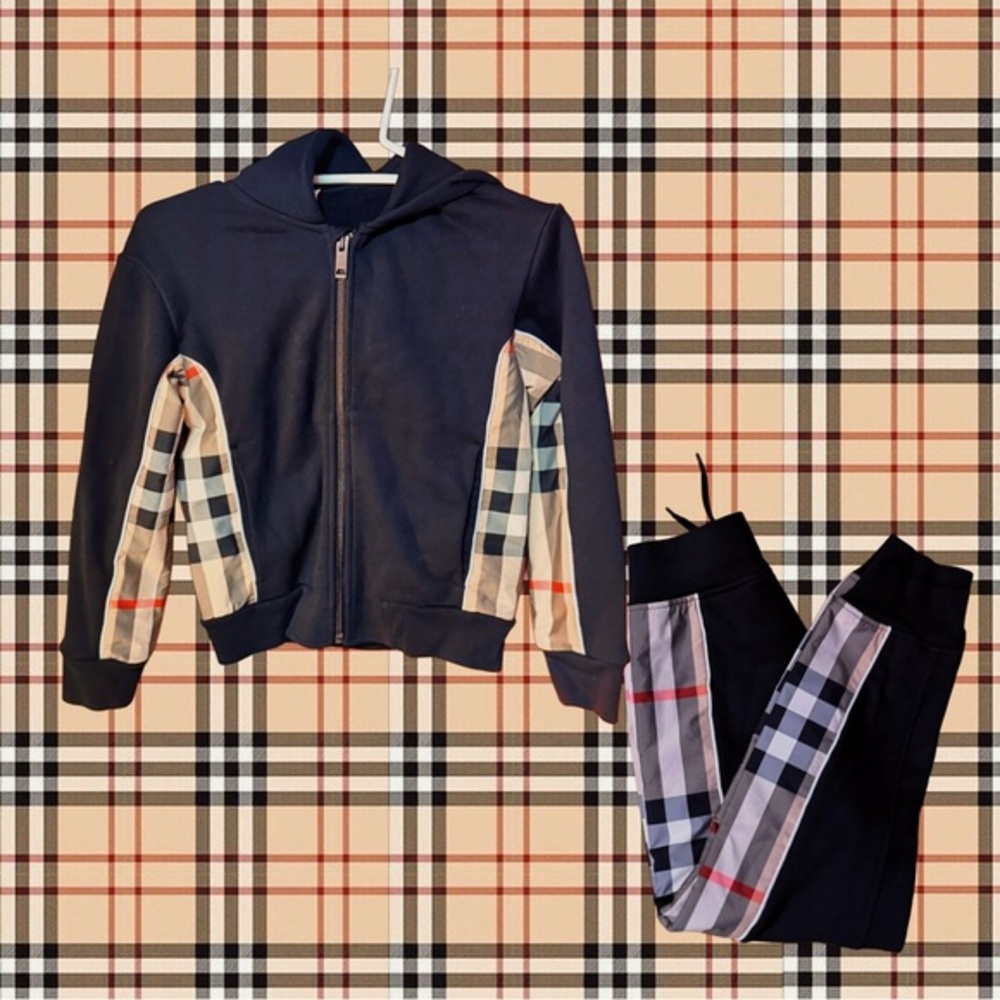 Burberry Kids Tracksuit – Iconic Vintage Check Trim – Size 8Y / 128cm 4’2”